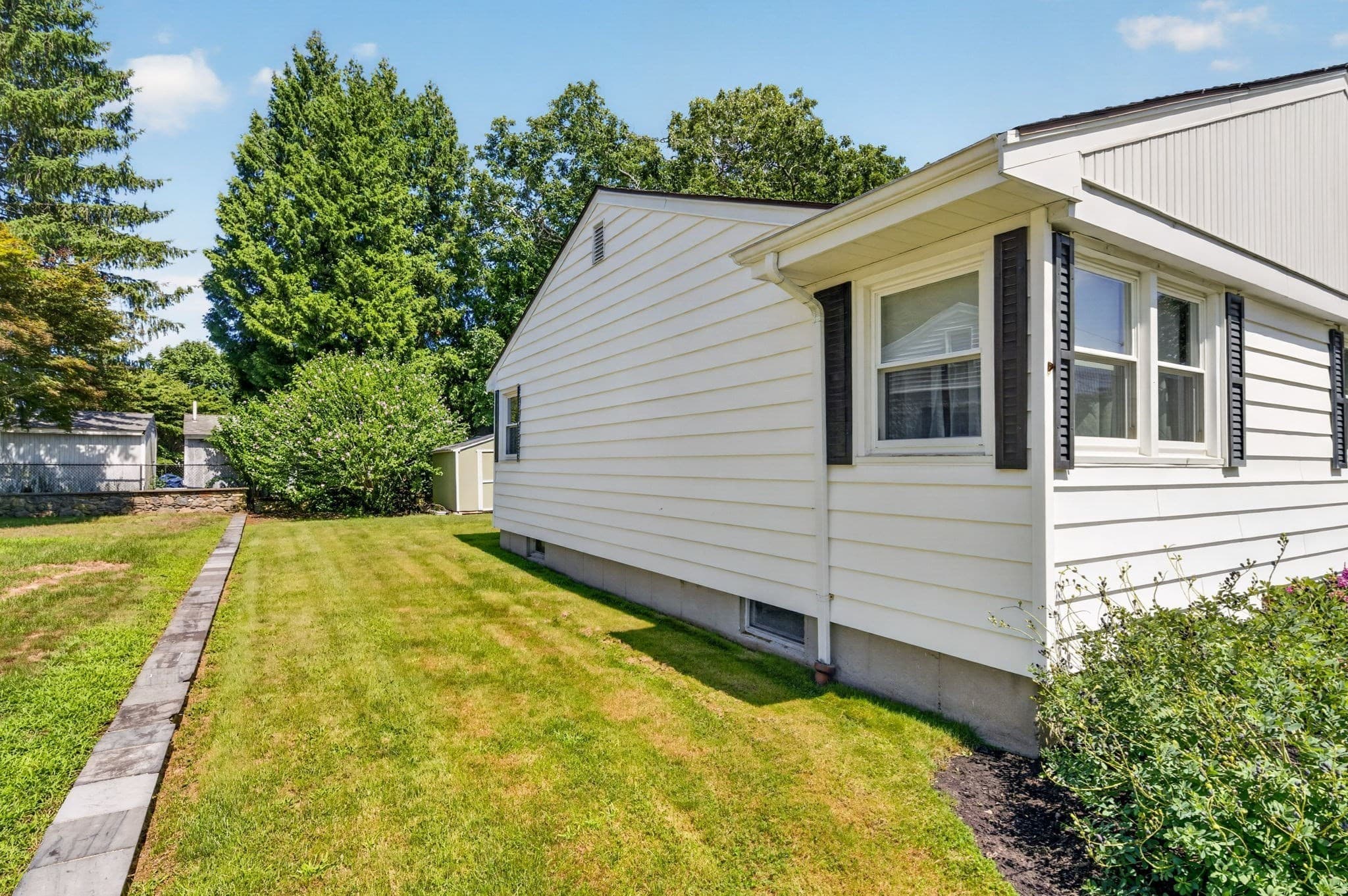 Single Family Residence at 84 Evans Street, Somerset MA 02726, photo 26 of 42
