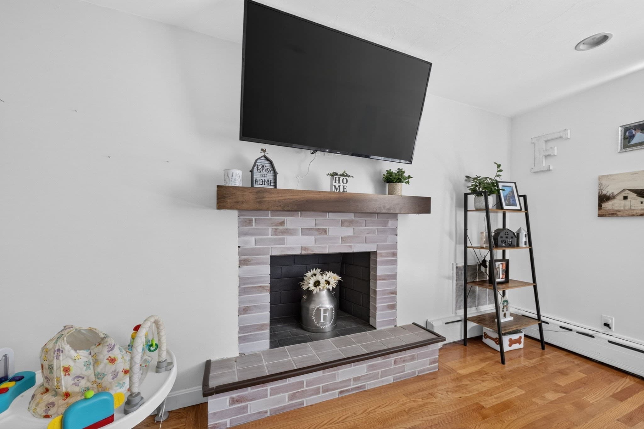 Single Family Residence at 84 Evans Street, Somerset MA 02726, photo 4 of 42