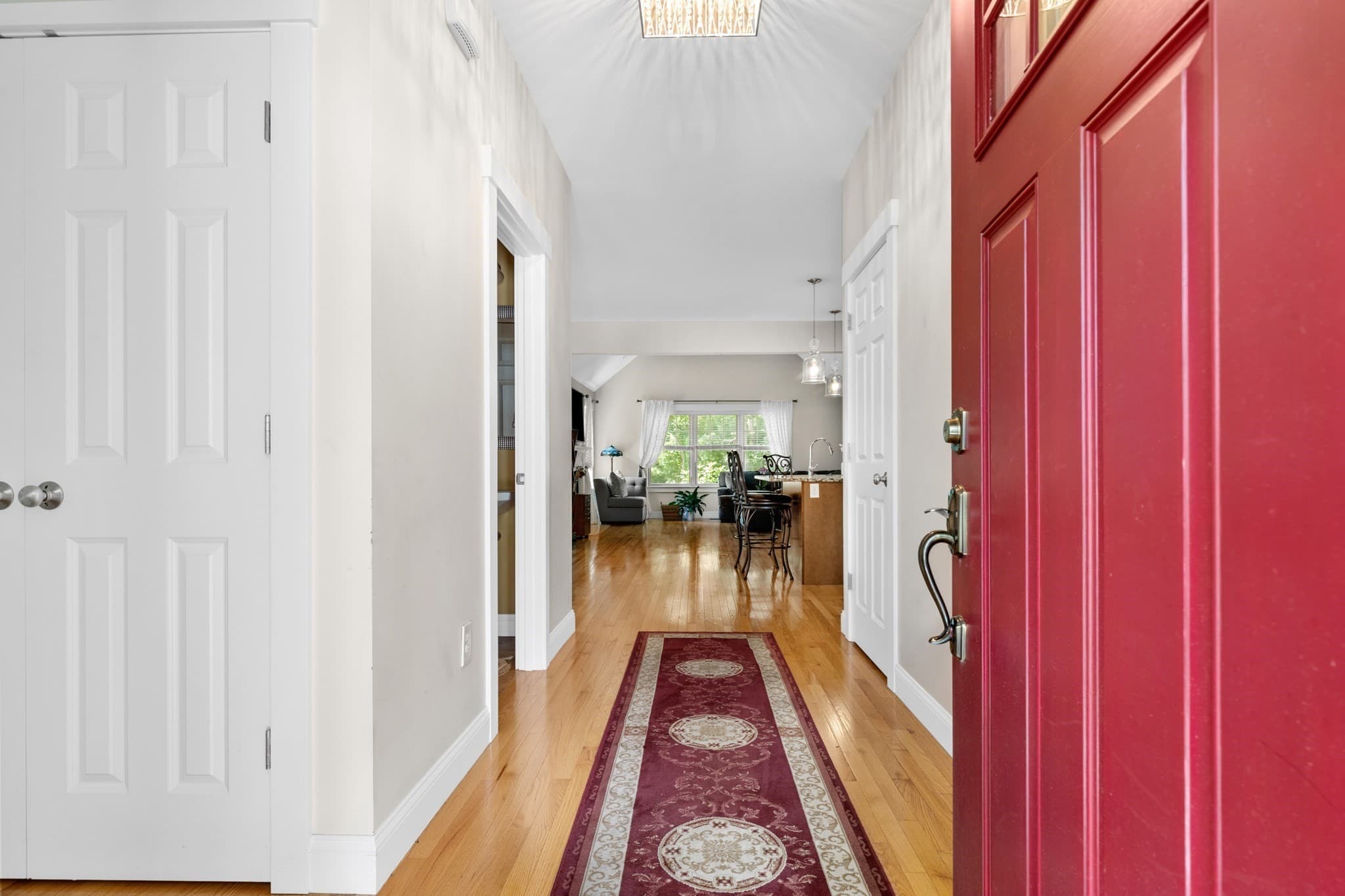 Single Family Residence at 15 Southview Way, Plymouth MA 02360, photo 3 of 36