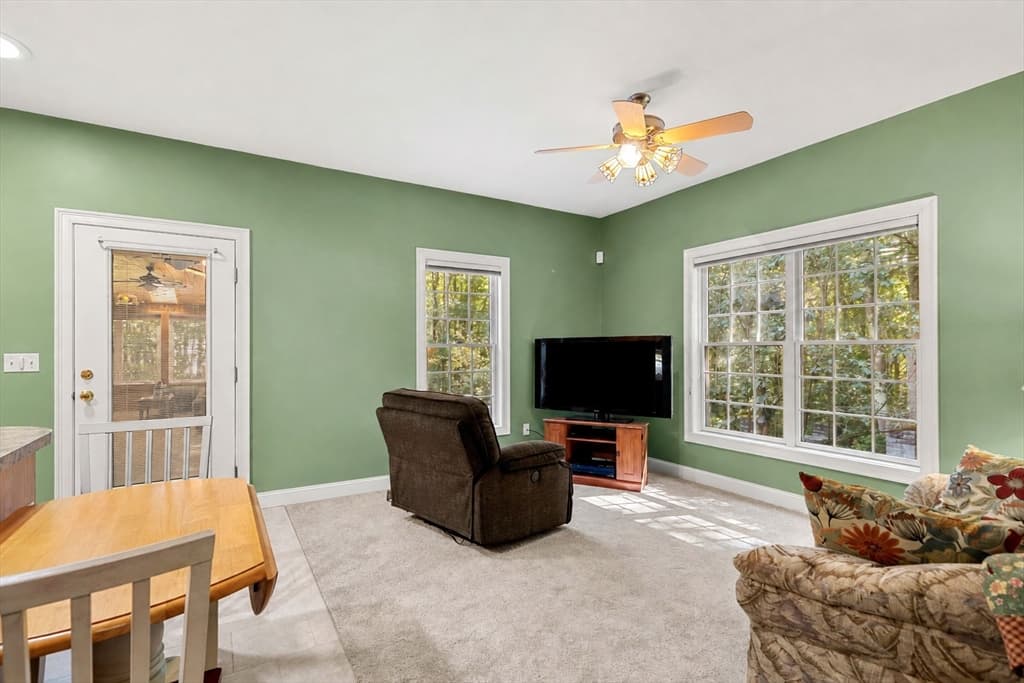 6 Evergreen Drive, Plaistow NH 03865 photo 12