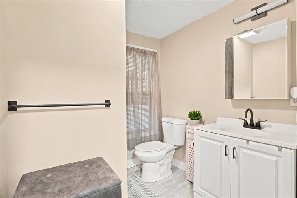 24 Walnut St, Fitchburg MA 01420 photo 13