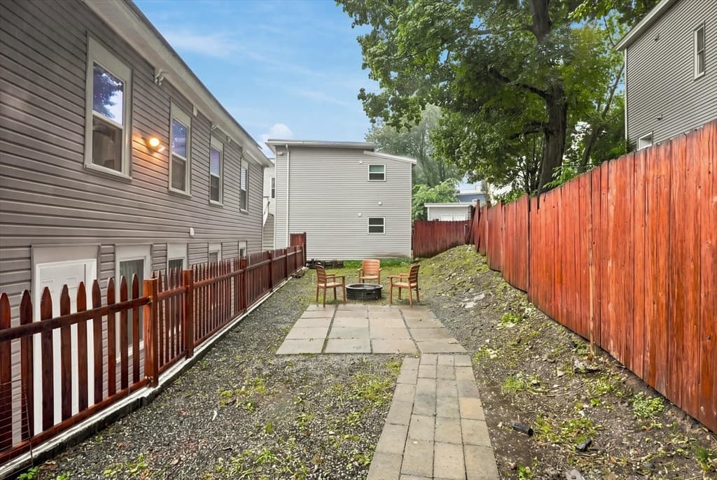 24 Walnut St, Fitchburg MA 01420 photo 35