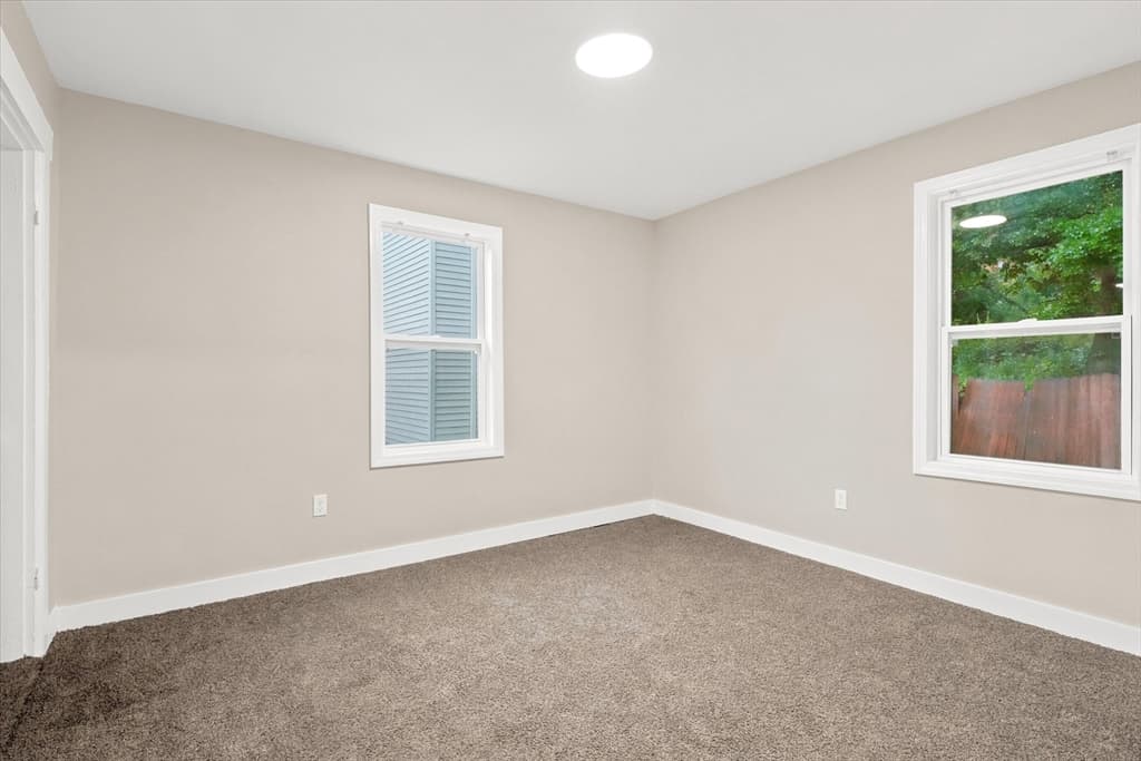 24 Walnut St, Fitchburg MA 01420 photo 21