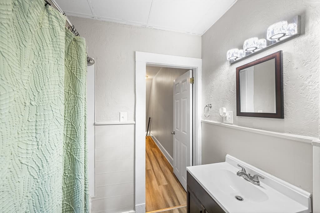 15 Cascade St, Fitchburg MA 01420 photo 20