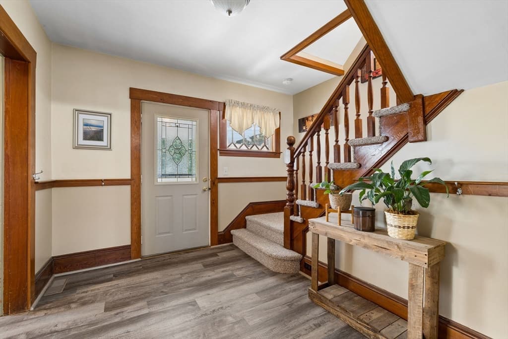 12 Leonard St, Milford MA 01757 photo 6