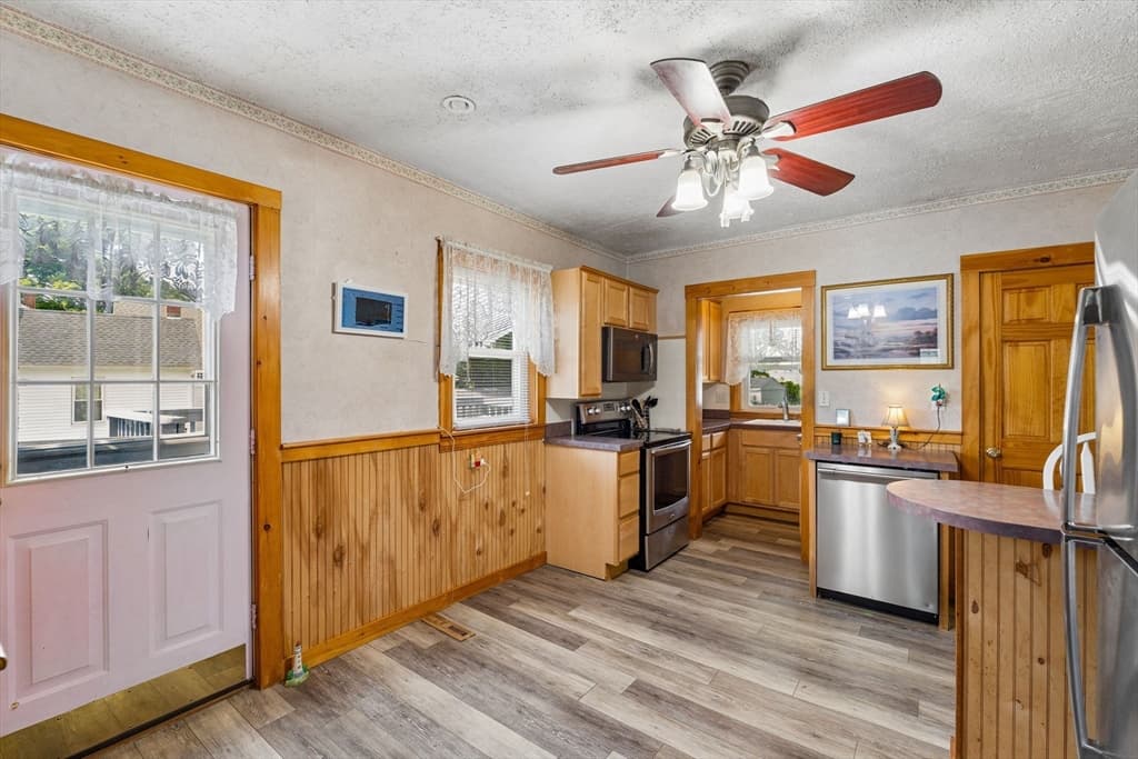 12 Leonard St, Milford MA 01757 photo 12