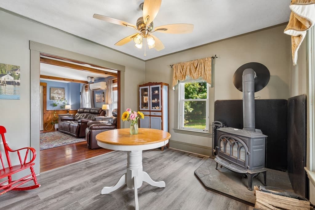 12 Leonard St, Milford MA 01757 photo 7