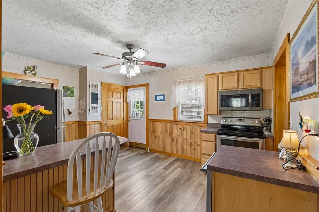 12 Leonard St, Milford MA 01757 photo 15