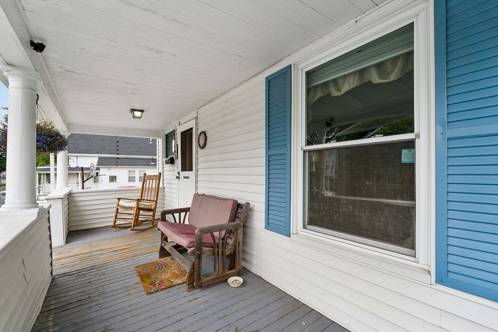 12 Leonard St, Milford MA 01757 photo 4