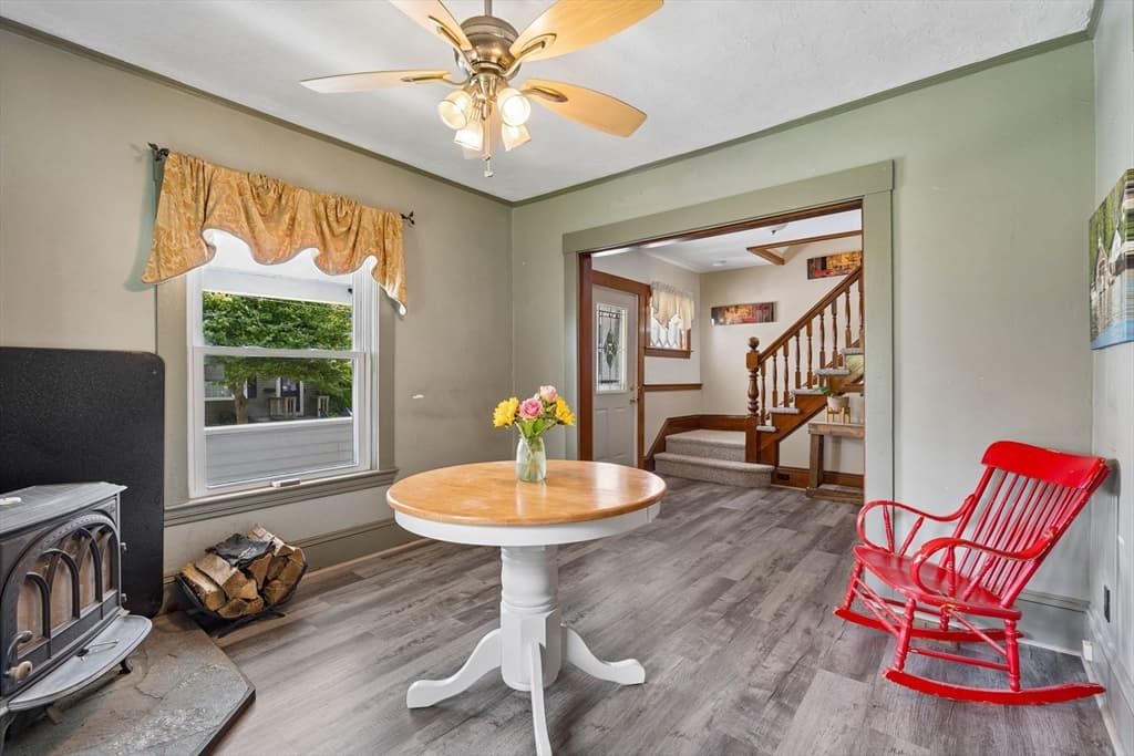 12 Leonard St, Milford MA 01757 photo 8
