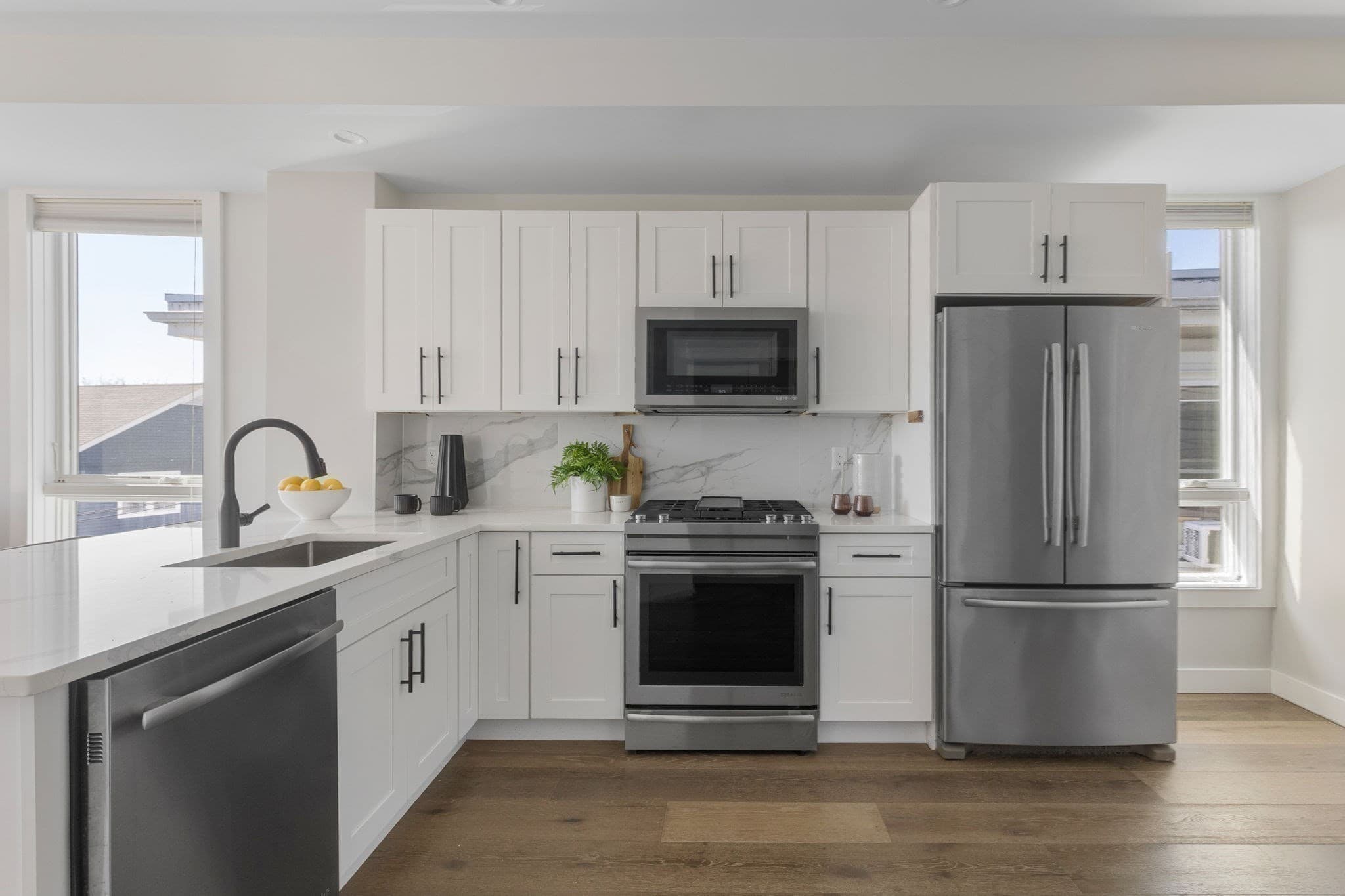 Condominium at 17 Chestnut # 3, Boston MA 02130, photo 5 of 12