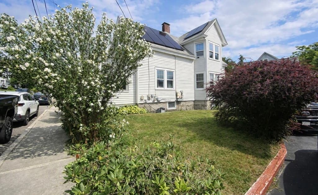 25 Parker Hill Ave, Milford MA 01757 photo 2