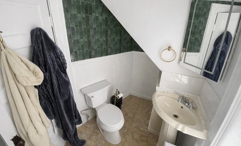 25 Parker Hill Ave, Milford MA 01757 photo 7