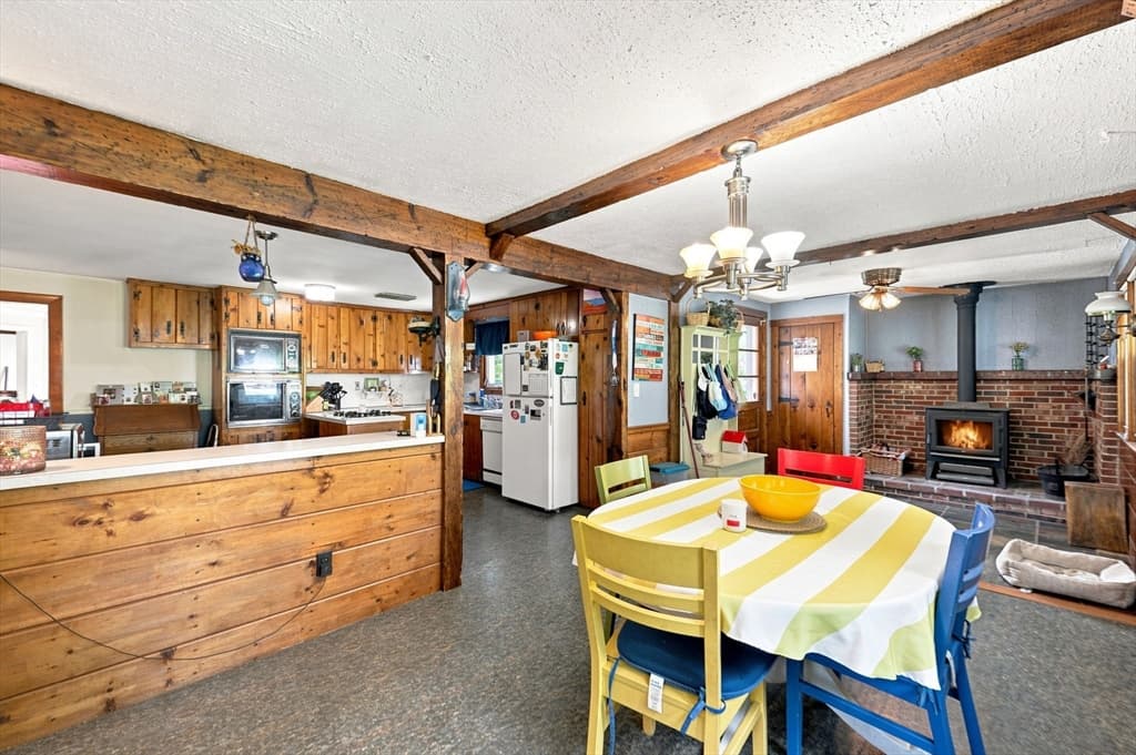 124 E Meadow Rd, Lowell MA 01854 photo 17