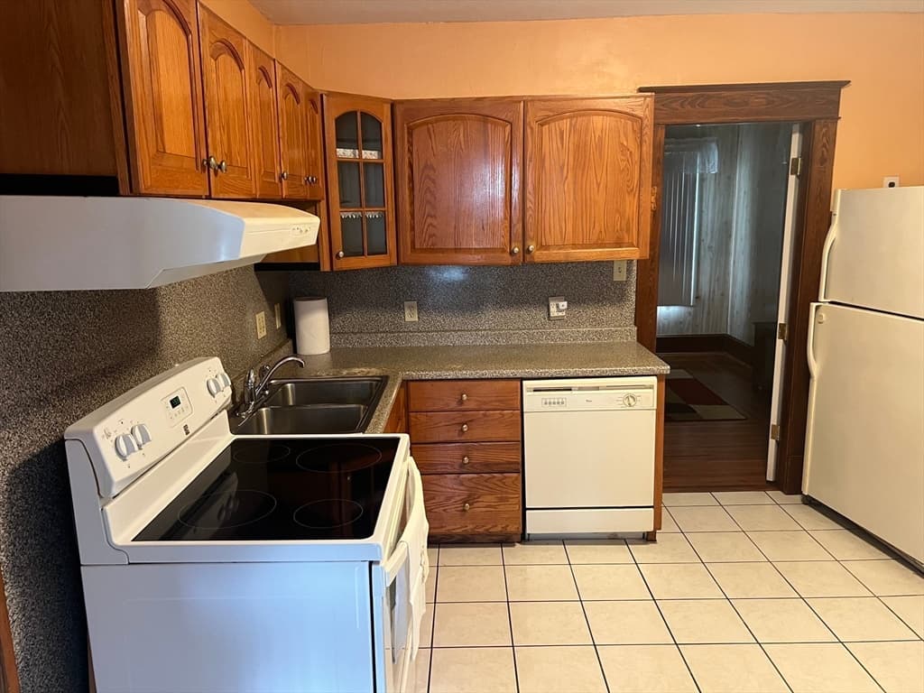3 Greenwich Street, Ludlow MA 01056 photo 2