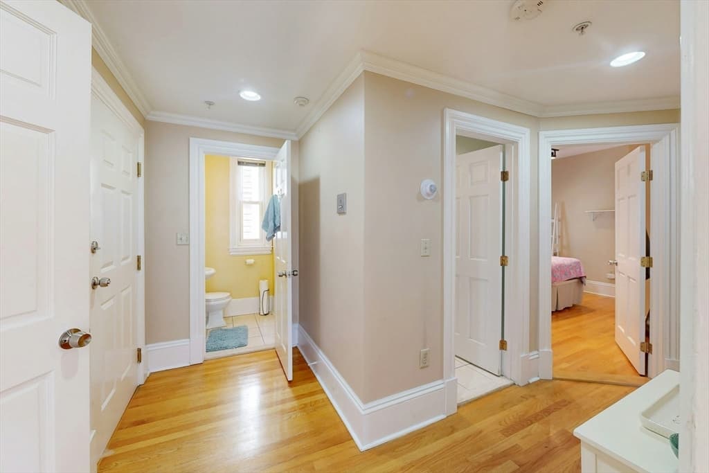561 Broadway # A2, Somerville MA 02145 photo 12