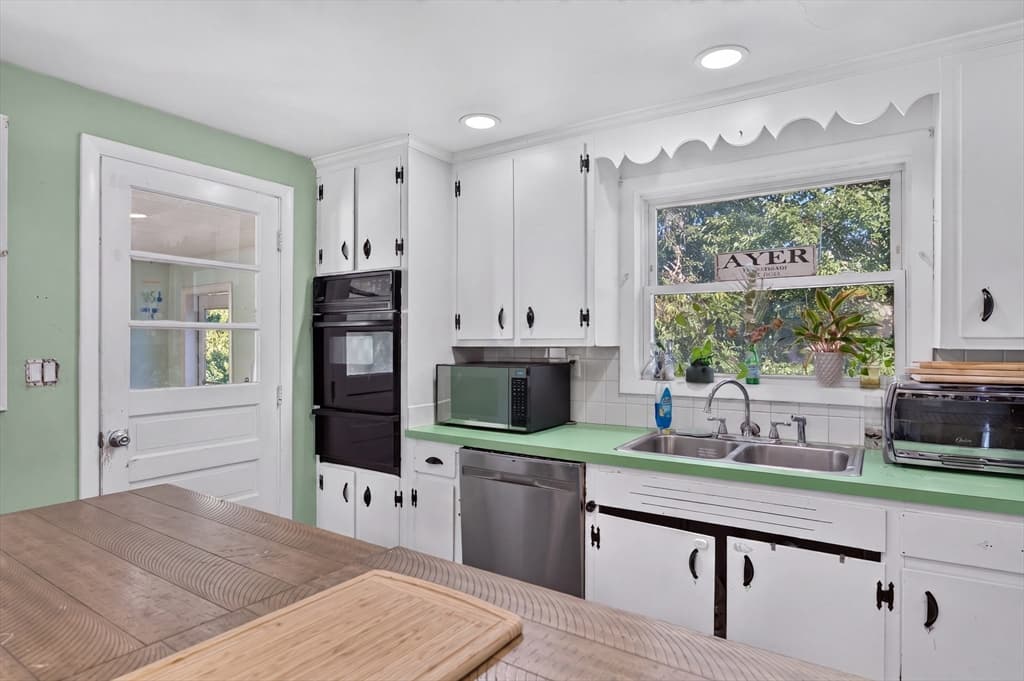 18 Vernon St, Ayer MA 01432 photo 10