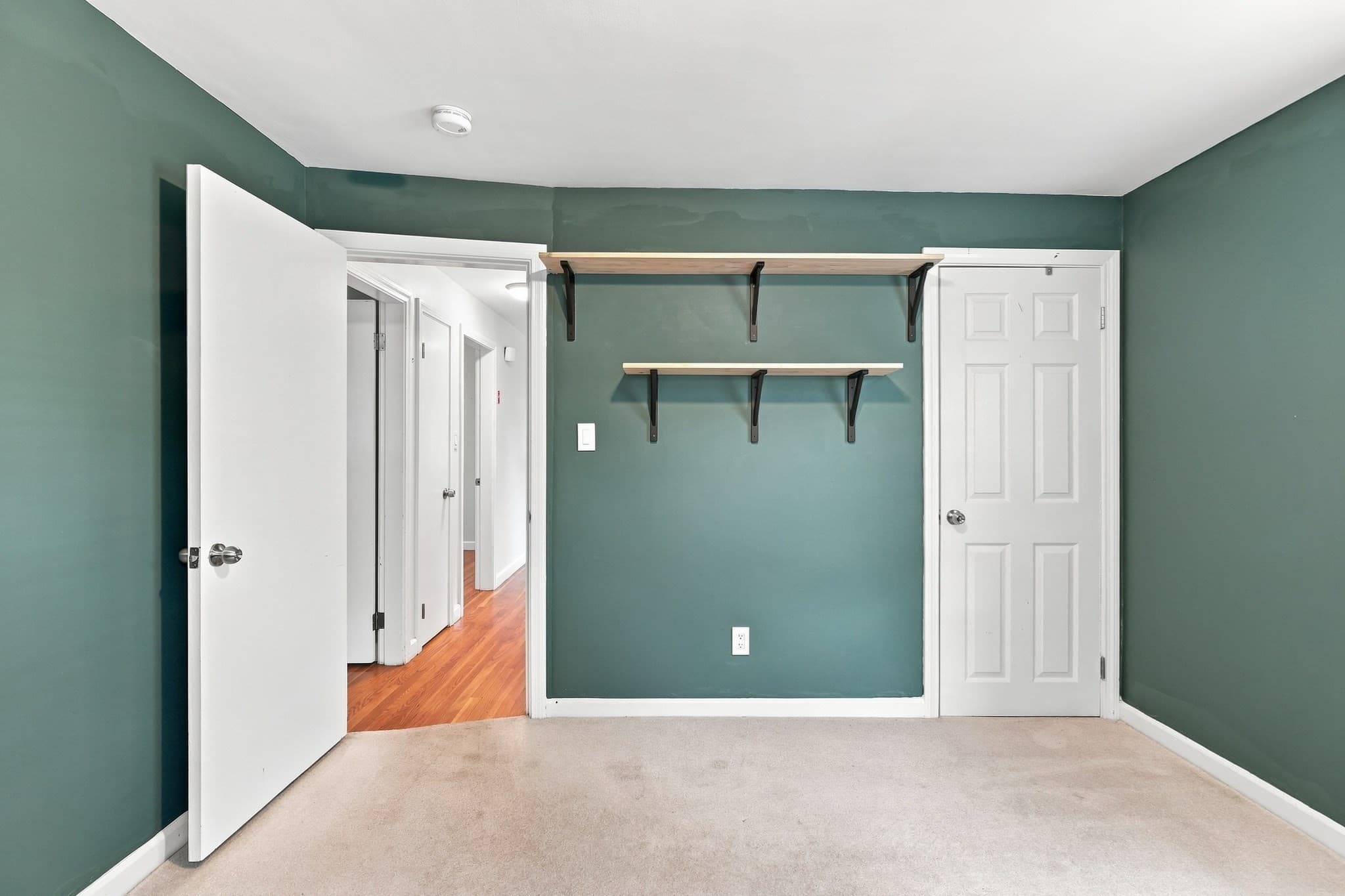 Single Family Residence at 28 Hilltop Circle, Worcester MA 01609, photo 27 of 40