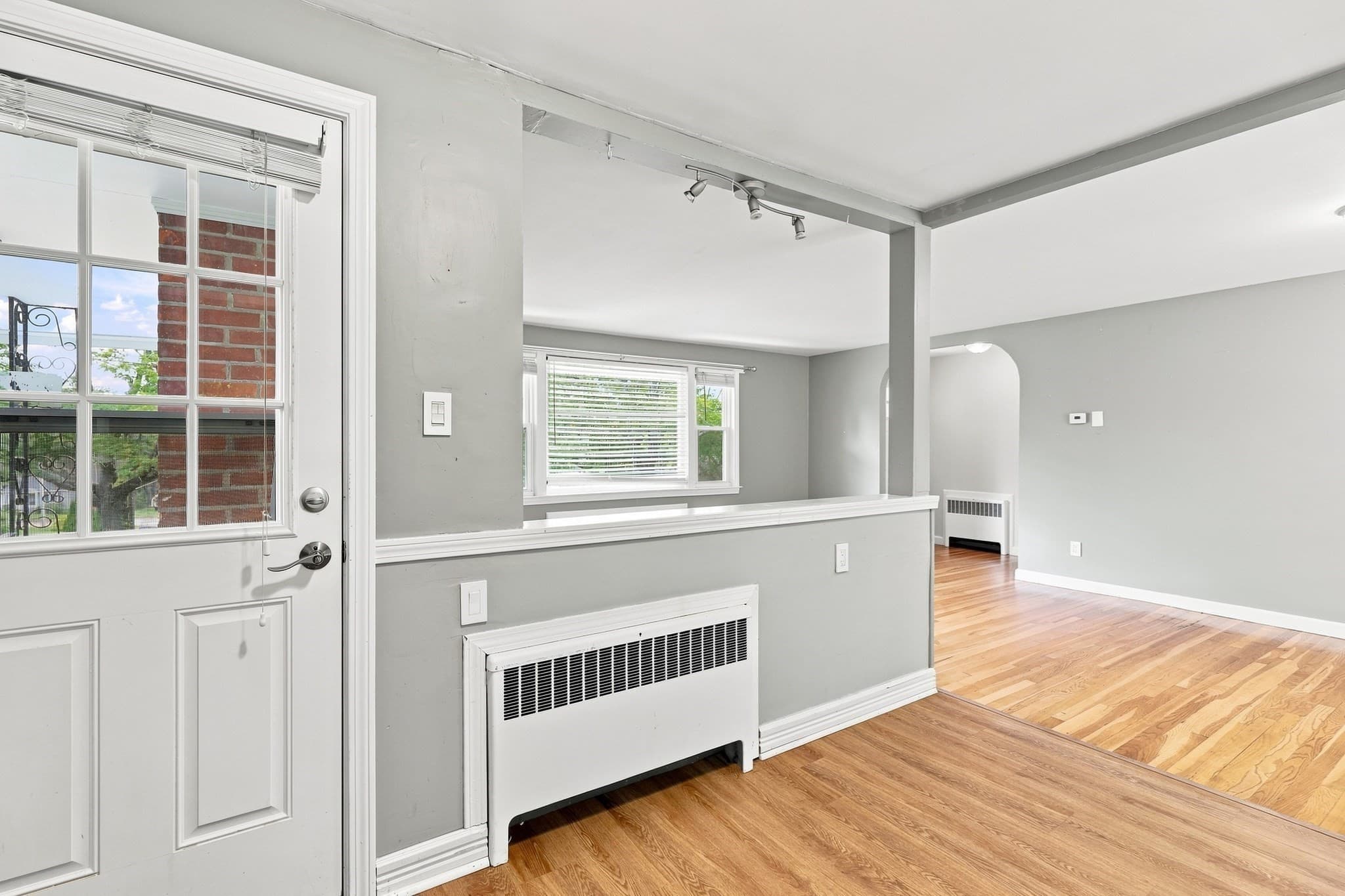 Single Family Residence at 28 Hilltop Circle, Worcester MA 01609, photo 6 of 40