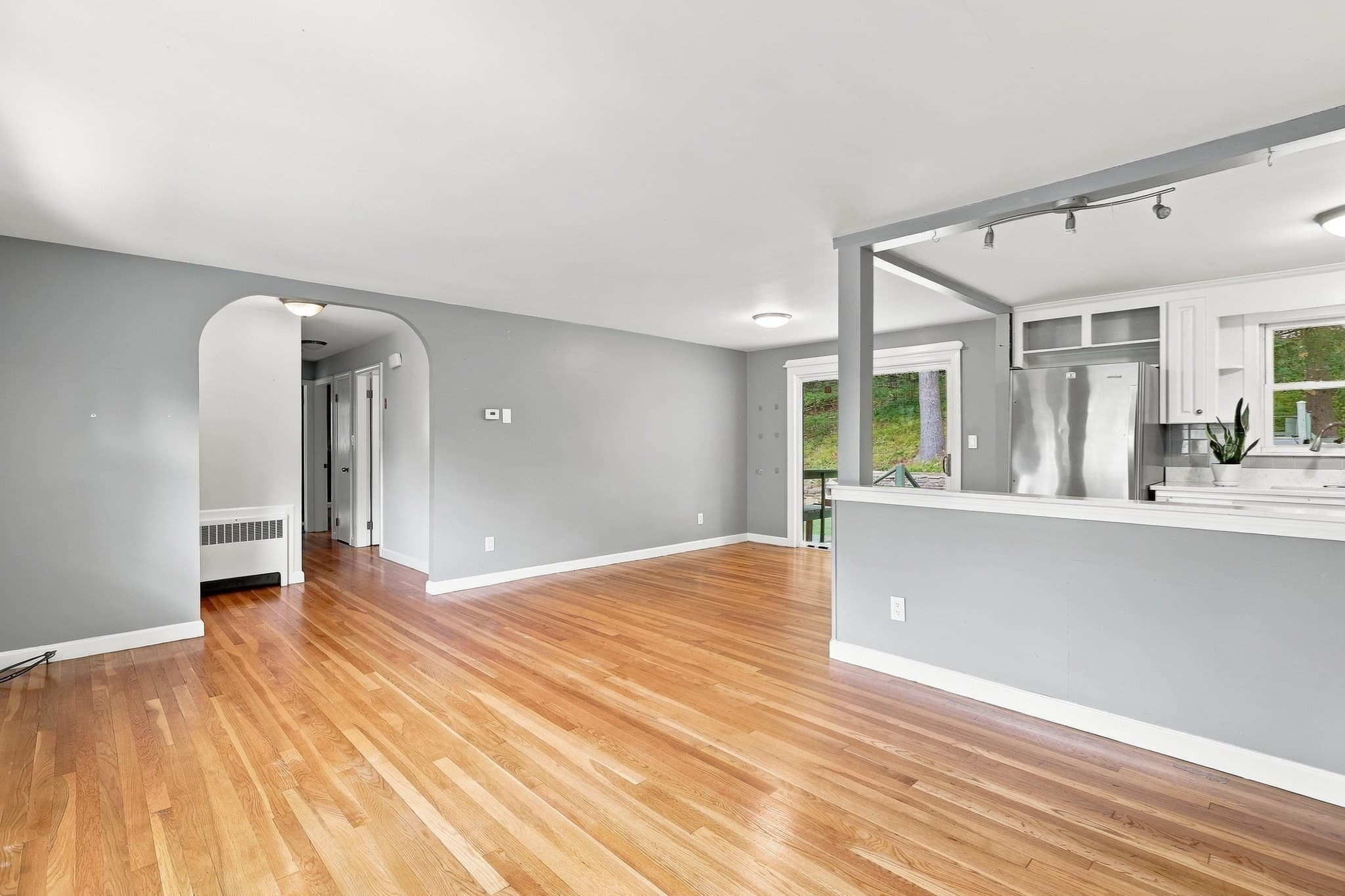 Single Family Residence at 28 Hilltop Circle, Worcester MA 01609, photo 13 of 40