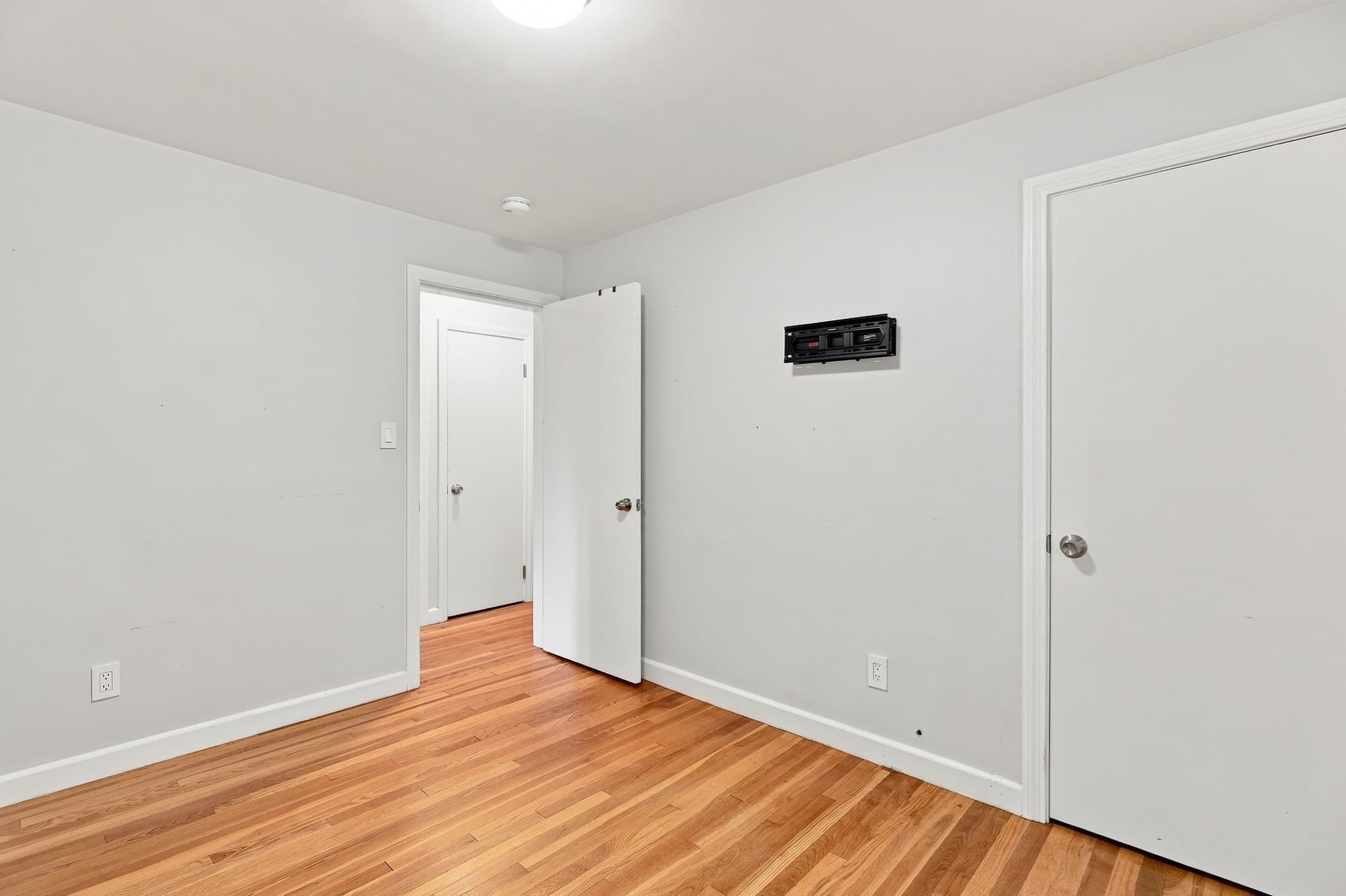 Single Family Residence at 28 Hilltop Circle, Worcester MA 01609, photo 16 of 40