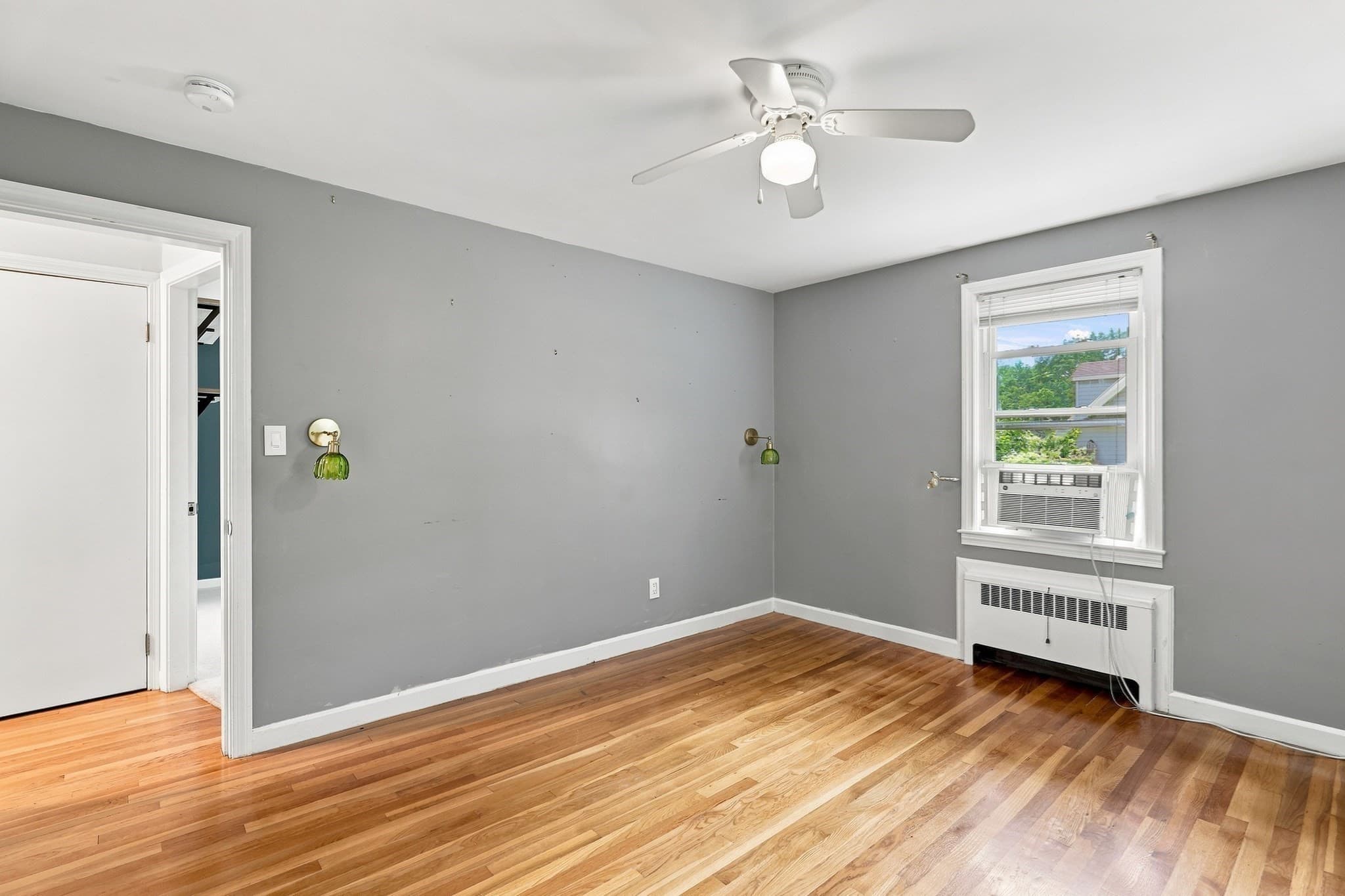 Single Family Residence at 28 Hilltop Circle, Worcester MA 01609, photo 24 of 40