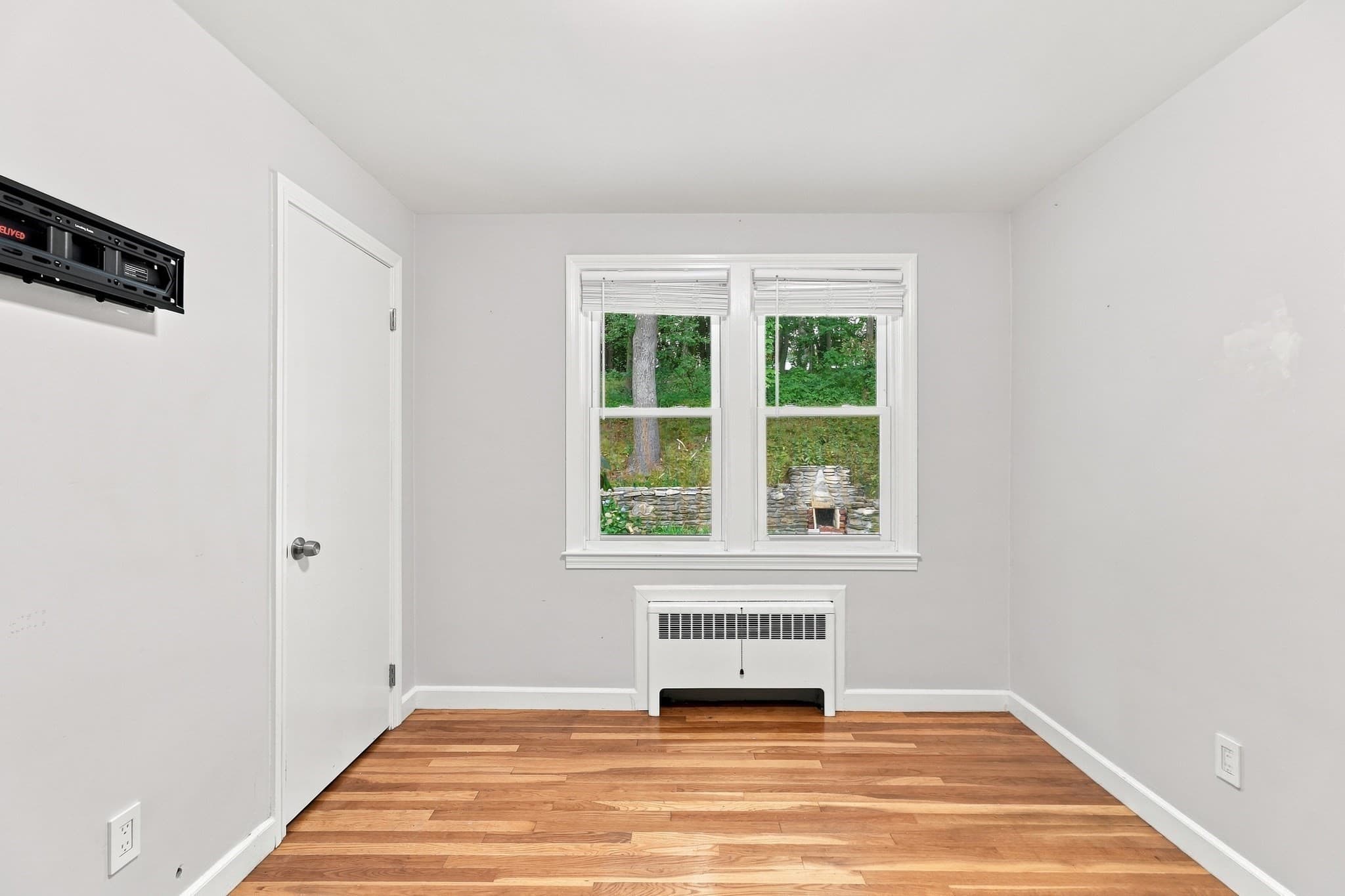 Single Family Residence at 28 Hilltop Circle, Worcester MA 01609, photo 19 of 40