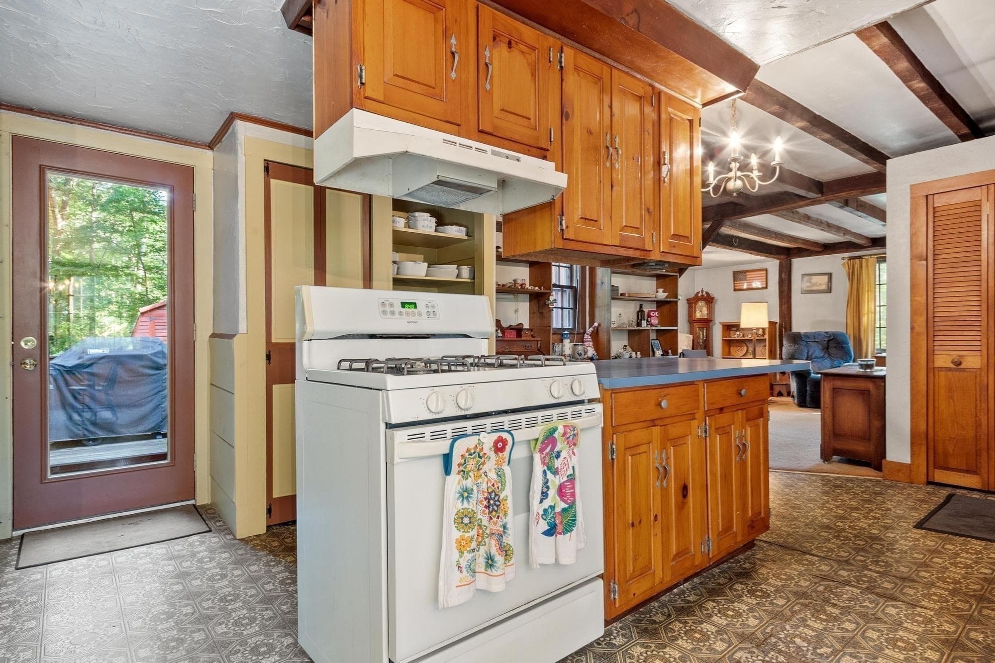 Single Family Residence at 38 Laurelwood Rd, Sterling MA 01564, Sterling, photo 14 of 40