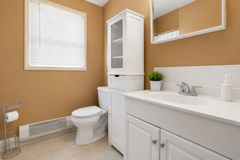 Single Family Residence at 3 Harrison Ave, Lakeville MA 02347, Lakeville, photo 19 of 42
