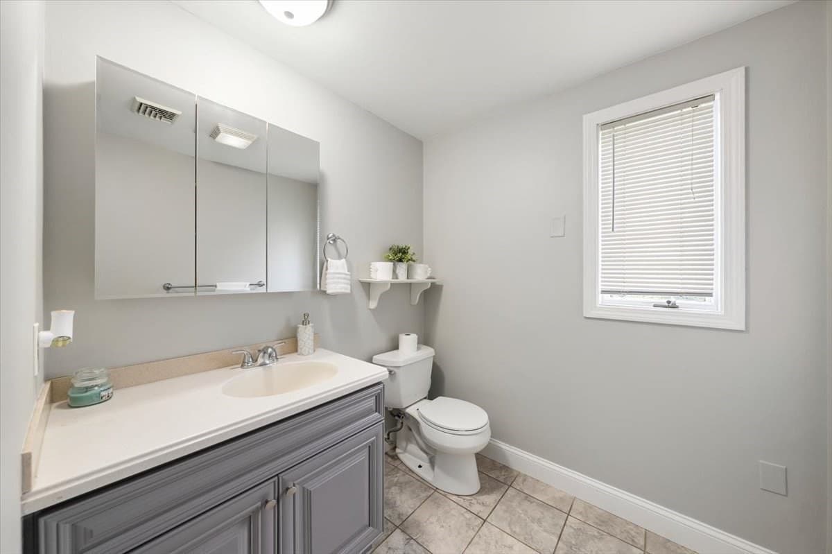 Single Family Residence at 7 Alyssum, Billerica MA 01821, photo 22 of 42