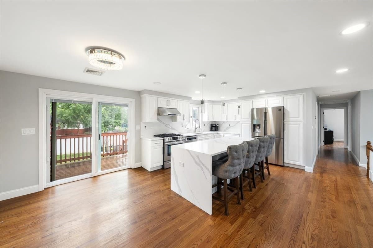 Single Family Residence at 7 Alyssum, Billerica MA 01821, photo 10 of 42