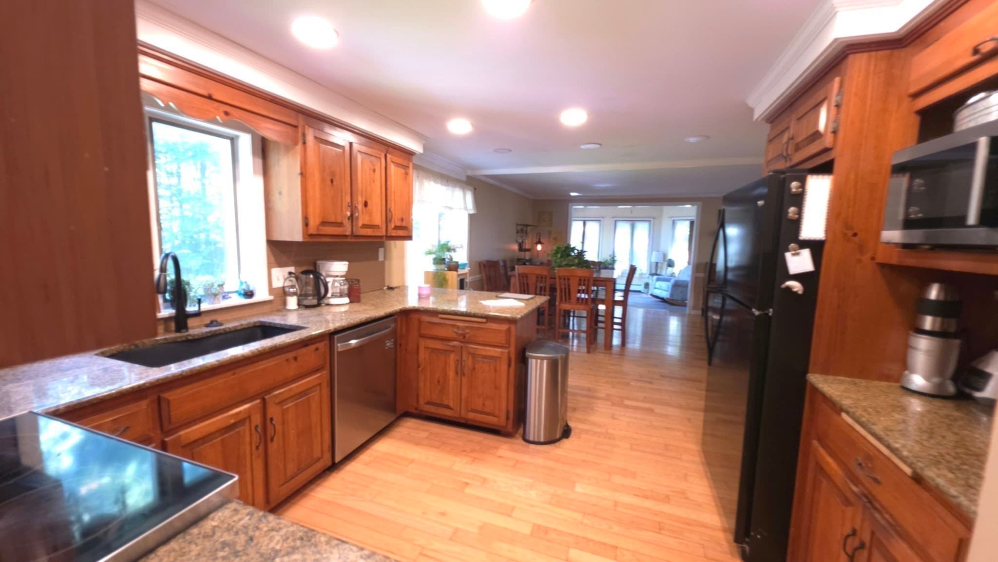 Single Family Residence at 2 Greenleaf Dr, Exeter NH 03833, Exeter, photo 31 of 37