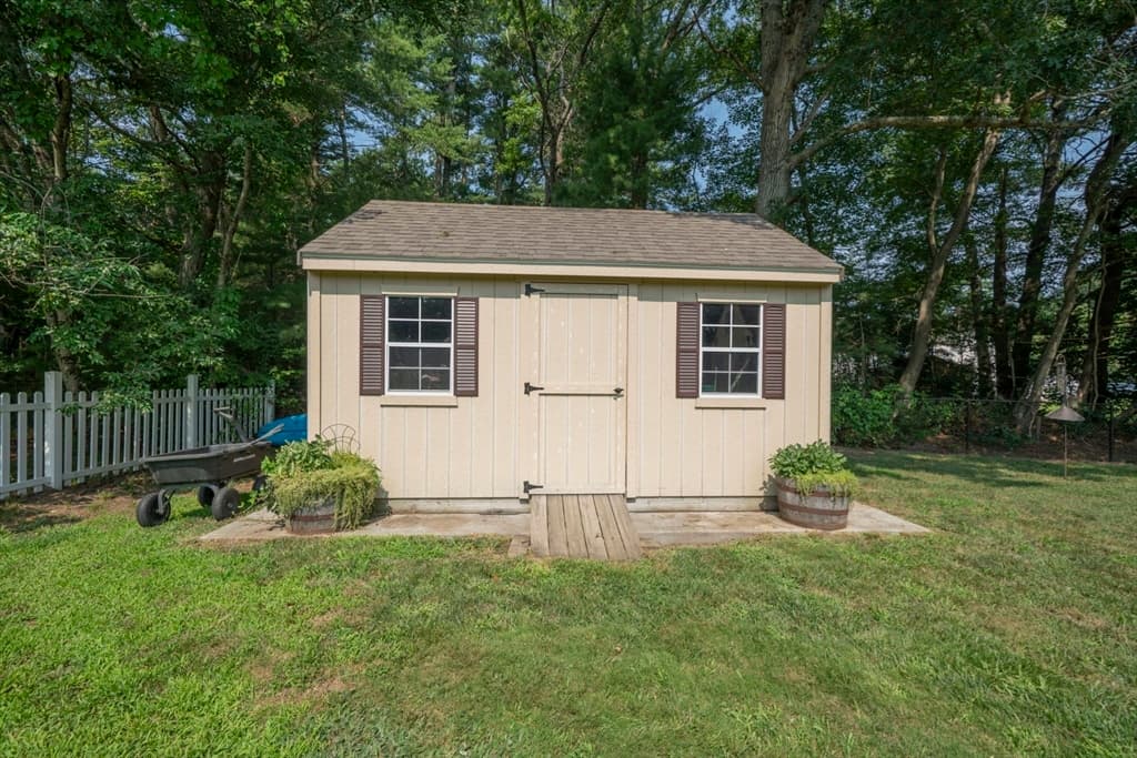 37 Acorn St, Middleboro MA 02346 photo 34