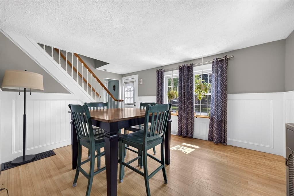 37 Acorn St, Middleboro MA 02346 photo 14