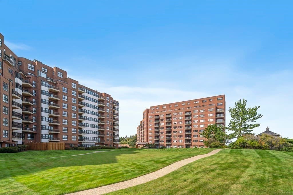 Condominium at 3 Seal Harbor Rd, Winthrop MA 02152, Winthrop, photo 2 of 41
