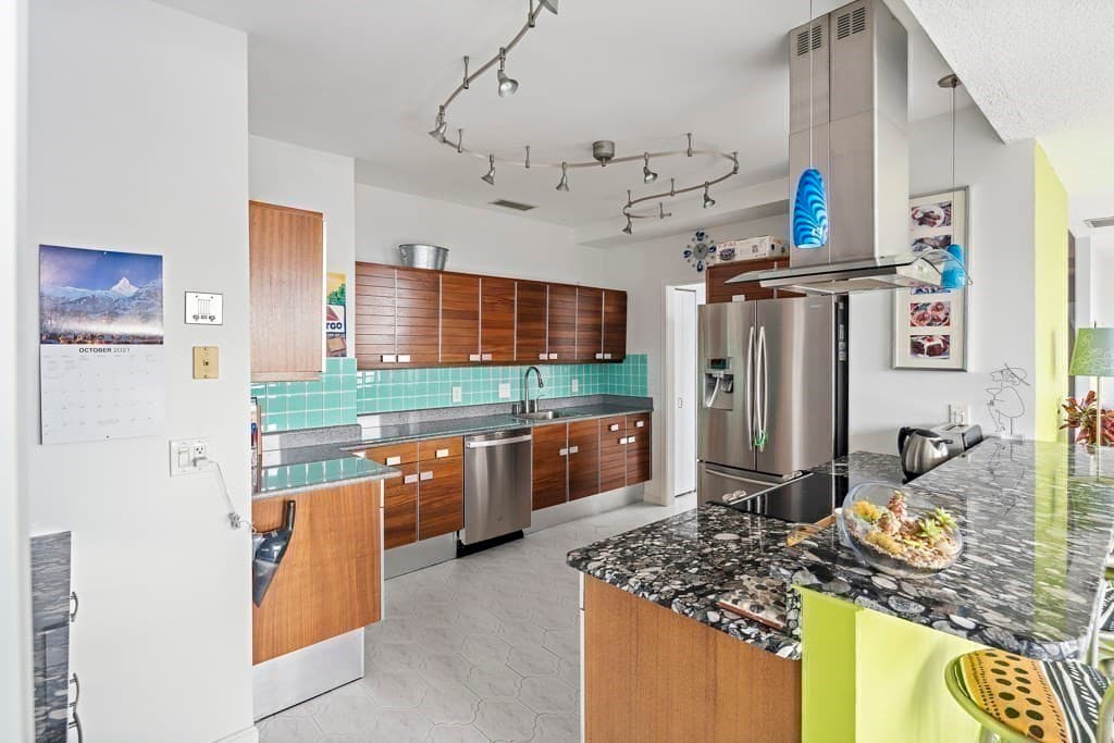 Condominium at 3 Seal Harbor Rd, Winthrop MA 02152, Winthrop, photo 13 of 41