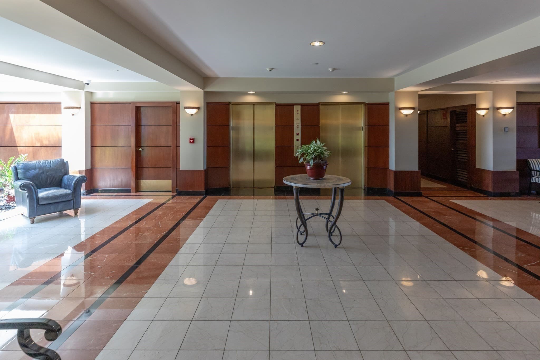 Condominium at 3 Seal Harbor Rd, Winthrop MA 02152, Winthrop, photo 8 of 41