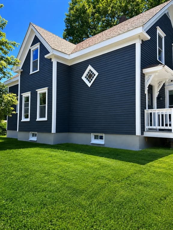 81 Oak St, Middleboro MA 02346 photo 2
