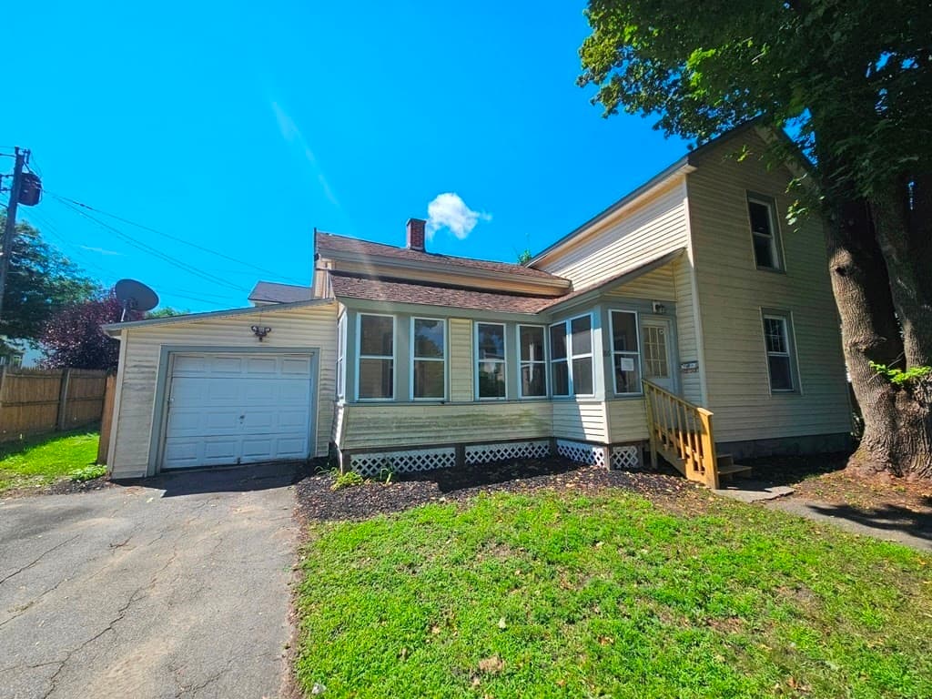 186 Burbank St, Pittsfield MA 01201