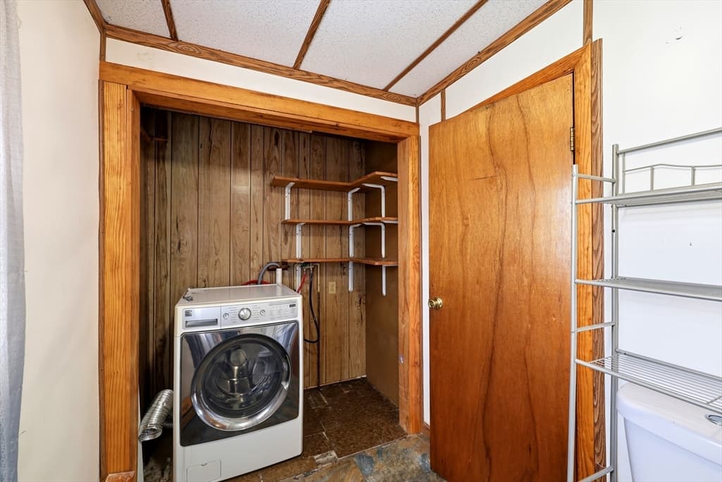118 Blanchwood Ave, Chicopee MA 01013 photo 12