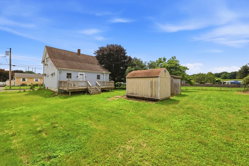 118 Blanchwood Ave, Chicopee MA 01013 photo 30