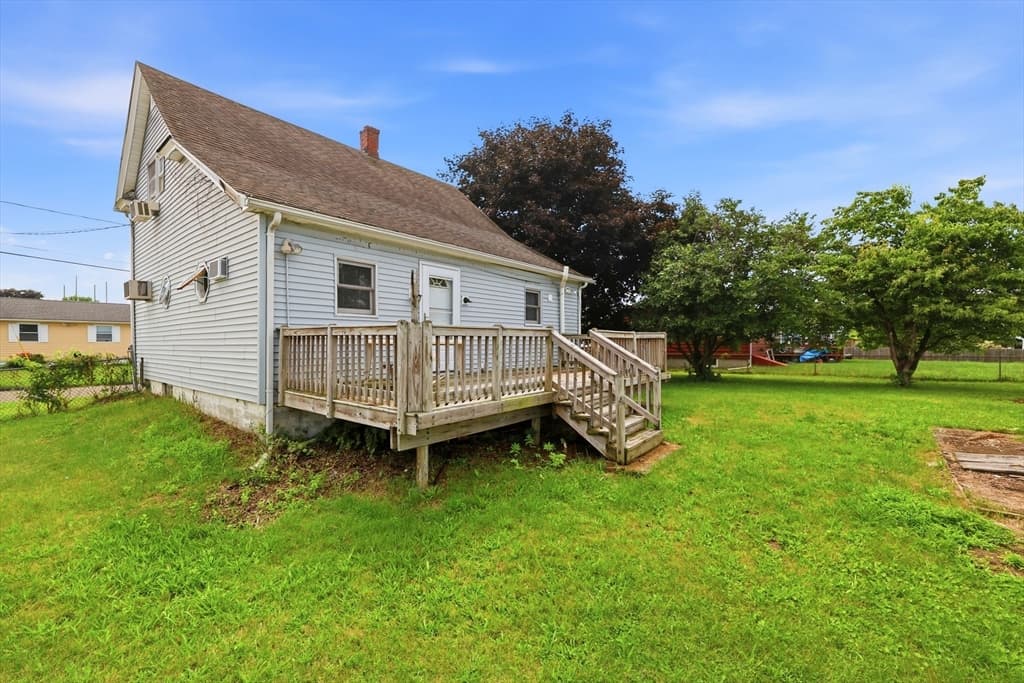 118 Blanchwood Ave, Chicopee MA 01013 photo 31