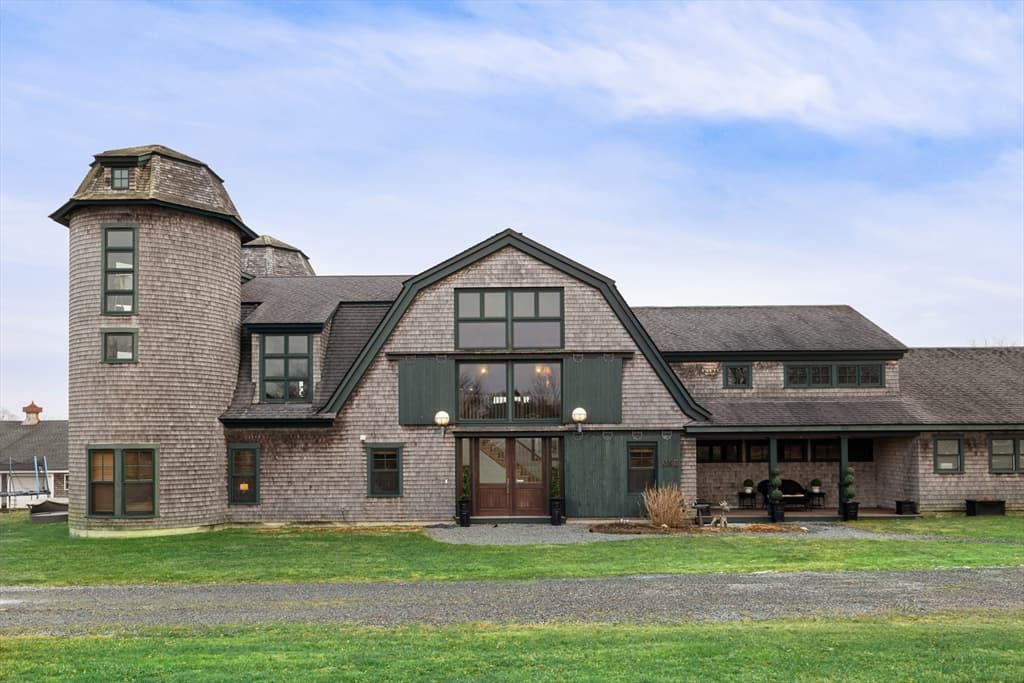1 Masthead Lane, Dartmouth MA 02748