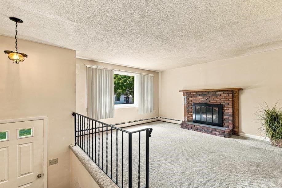 4 Picadilly St, Upton MA 01568 photo 7