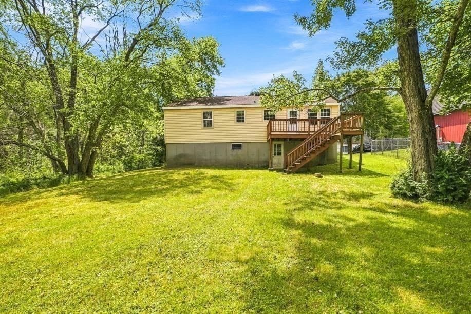 4 Picadilly St, Upton MA 01568 photo 36