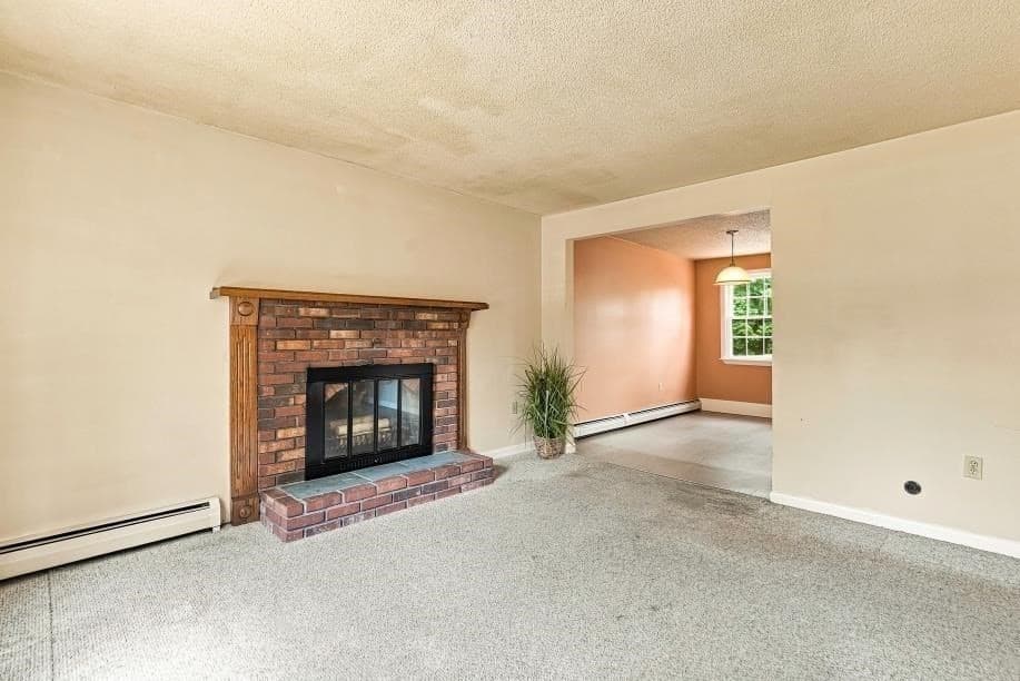 4 Picadilly St, Upton MA 01568 photo 10