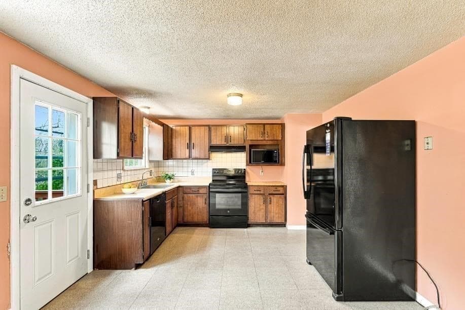 4 Picadilly St, Upton MA 01568 photo 14