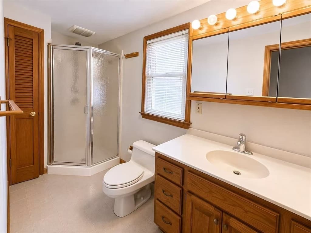 8 Grace Rd, Woburn MA 01801 photo 9