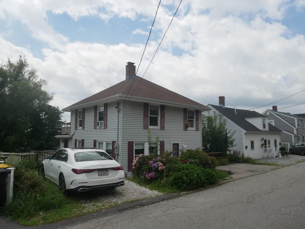16 Hillside Rd, Hull MA 02045