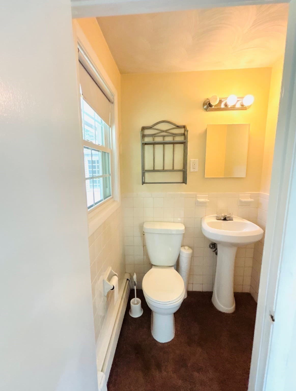 Single Family Residence at 47 Eaton Rd, Framingham MA 01701, Framingham, photo 21 of 40